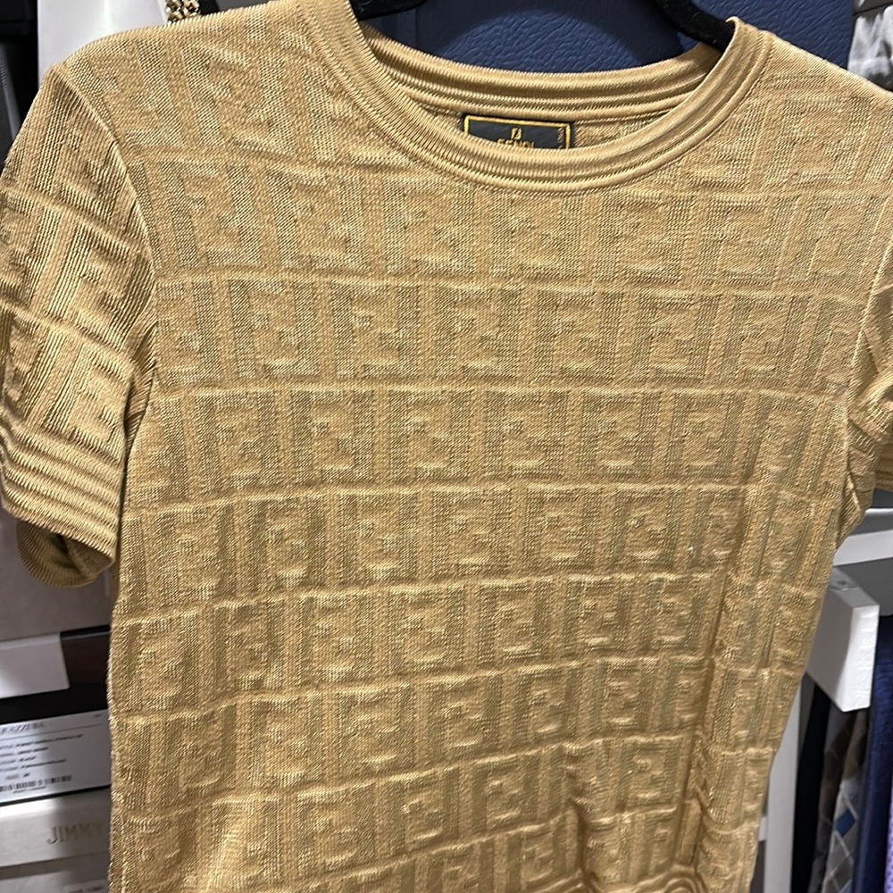 Vintage Fendi logo top